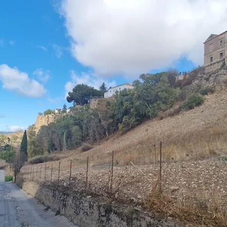 El Atajo Apartament *